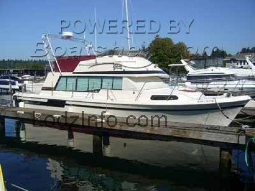 Bayliner 4050 karta techniczna i opinia